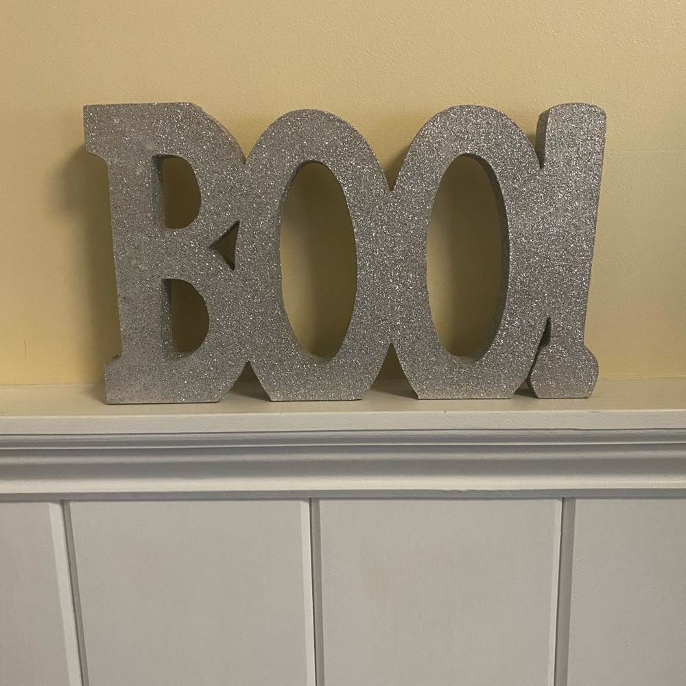 Glittery Silver 'BOO!' Halloween Decor